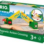 Ravensburger BRIO World - Magnetic Action Crossing